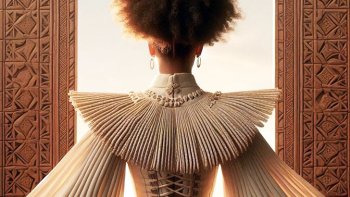 アイーシャ・コスギ:英語・演技・武道の修練に励むショー・コスギの長女